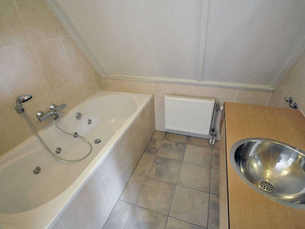 Detached Bungalow With Steam Shower Near The Vrachelse Heide