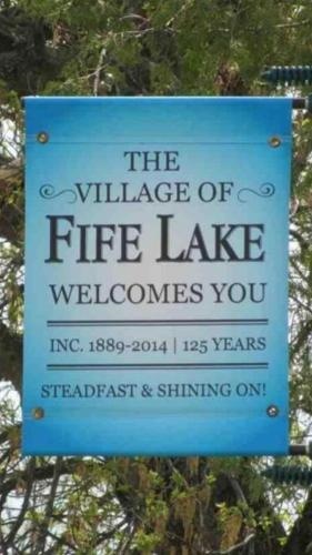 Fife Lake Lodge