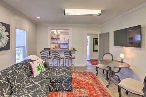 Charming & Walkable Fairport Village Apartment!