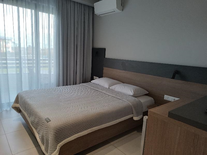 Elizabeth Queen Luxury Rooms