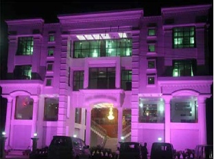 Hotel Monarch Aachal