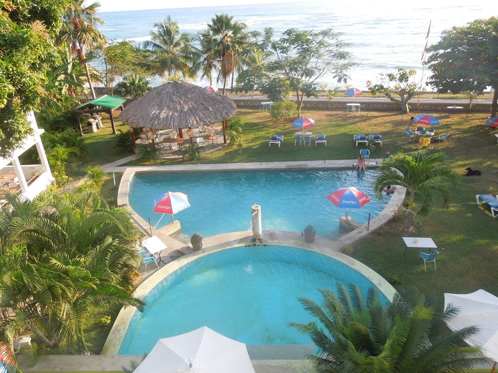 Hotel Kabic Beach Club