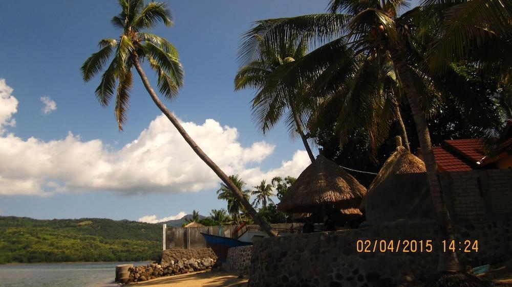 Larantuka Beach Homestay Redpartner