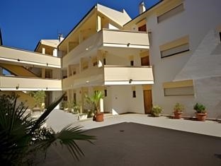 Apartamentos Flor los Almendros