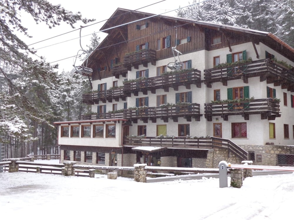 Hotel Garni Mille Pini Scanno