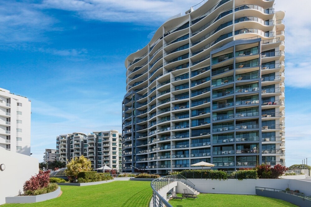 Get - Away On The Beachfront - Mant105