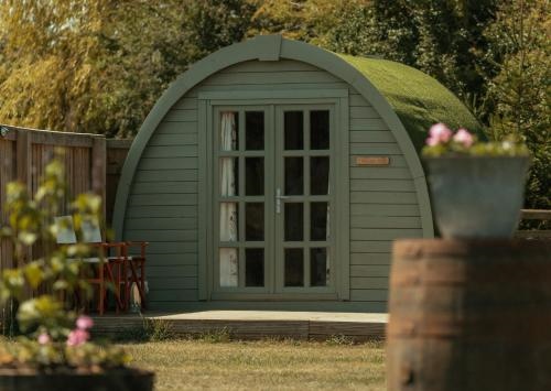 Glamping In Wiltshire The Green Knoll Is A Charm