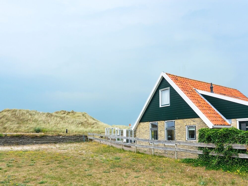 Comfortable Cottage Near Sea In Oosterend Terschelling