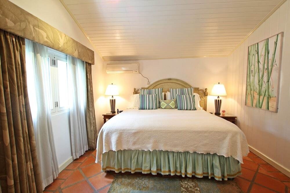 Little Seascape By Blue Sky Luxury