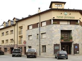 Hotel Pirineos