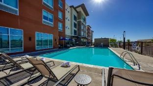 Holiday Inn Express & Suites RIDGECREST - CHINA LAKE