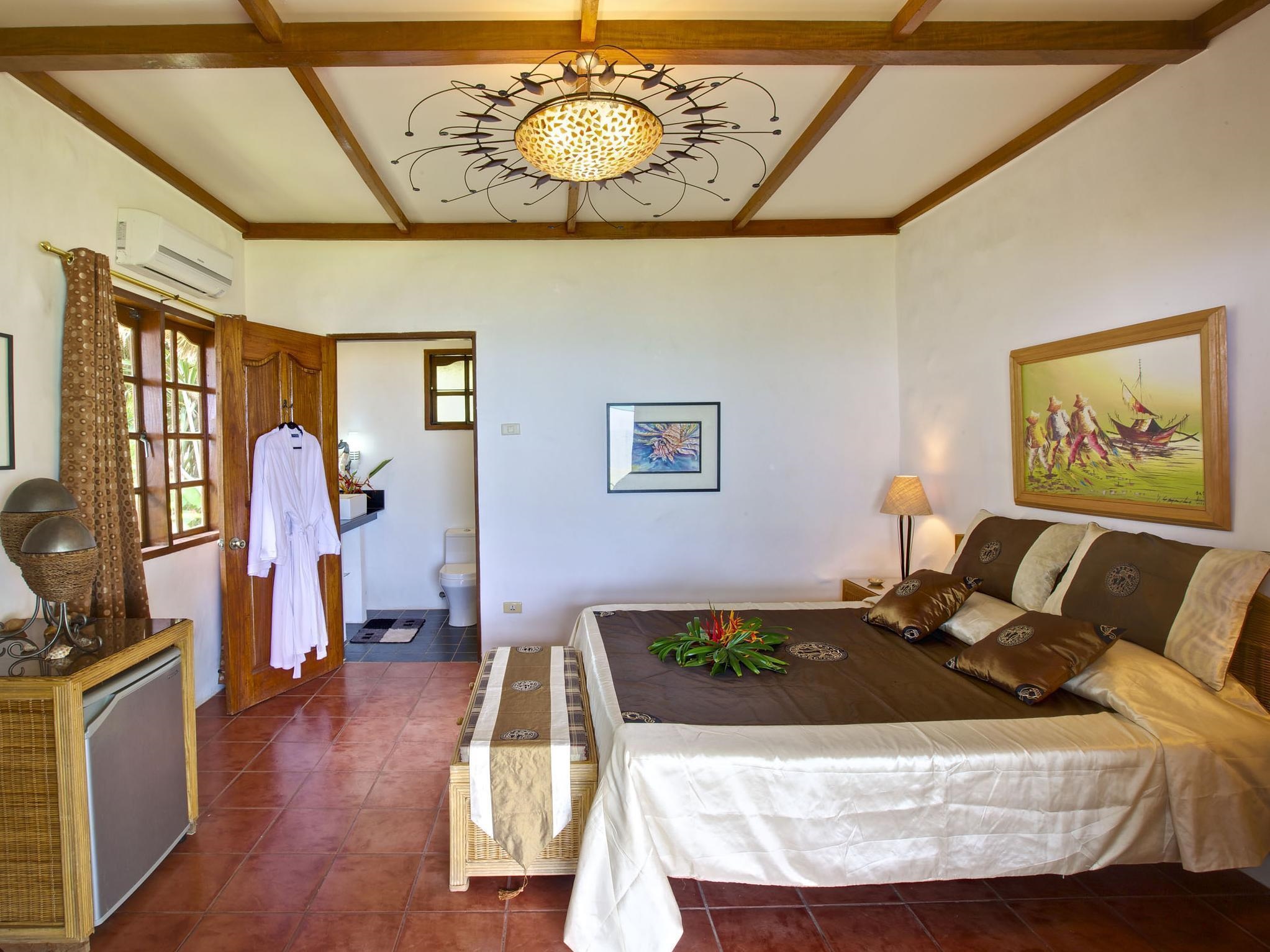 Fish Unlimited Beach & Dive Resort