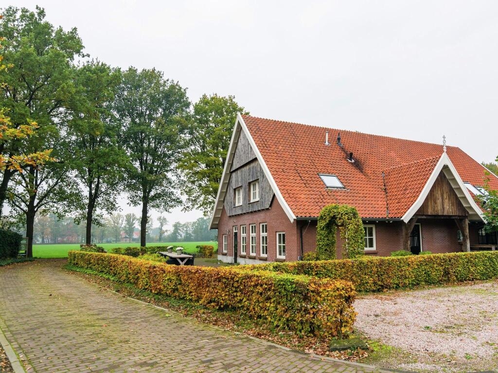 Luxury Farmhouse Near Forest In Dinkelland