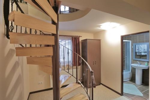 Knez Petrol Prenociste