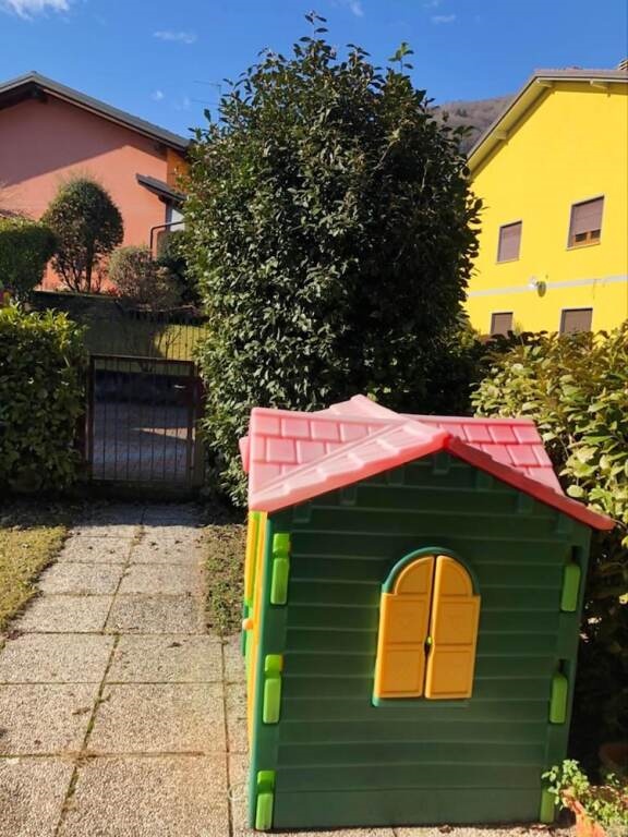 House With 3 Bedrooms In Lavena Ponte Tresa, With Enclosed Garden And Wifi - 4 Km From The Beach