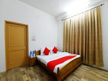 Oyo 14222 Home Deluxe 1Bhk Aiport Inn Kullu Airport