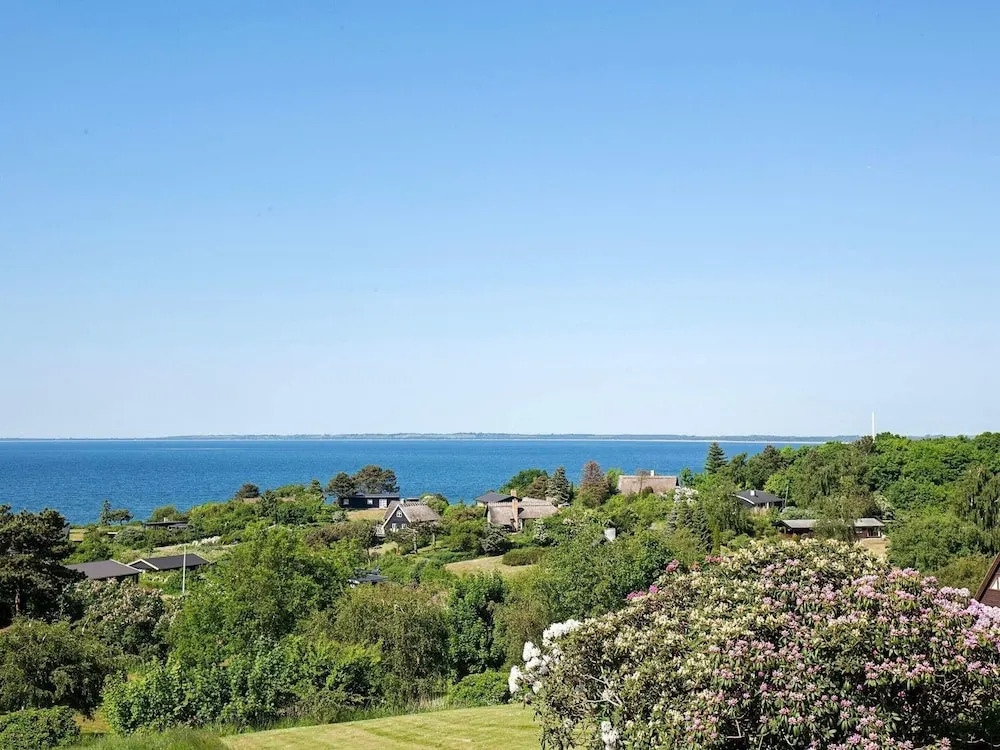 10 Person Holiday Home In Asnaes