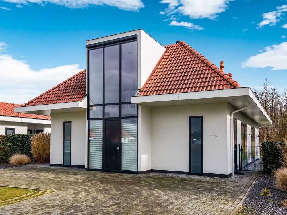 Luxury Villa for 8 People with Spacious Garden near Harderwijk