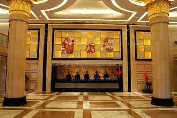 Longkou Rome City Hotel