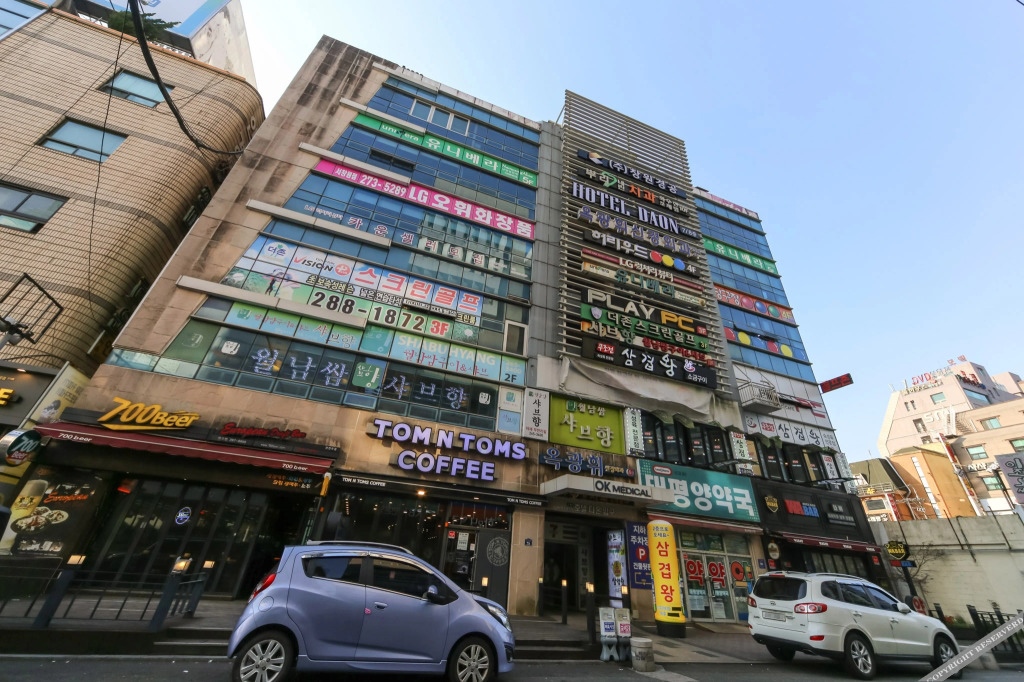 Changwon Bonggok-Dong Hotel Daon