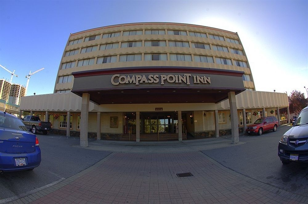 Compass Point Inn