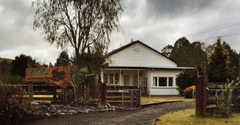 Kakahi Adventure Lodge