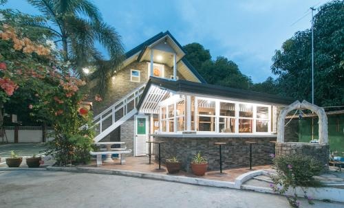 Guimod Transient House by ZEN Rooms