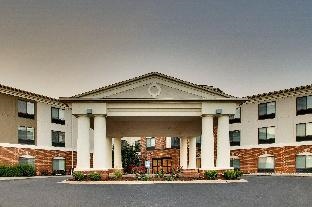 Holiday Inn Express & Suites Morris by IHG