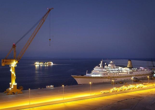 Duqm Floating Veronica