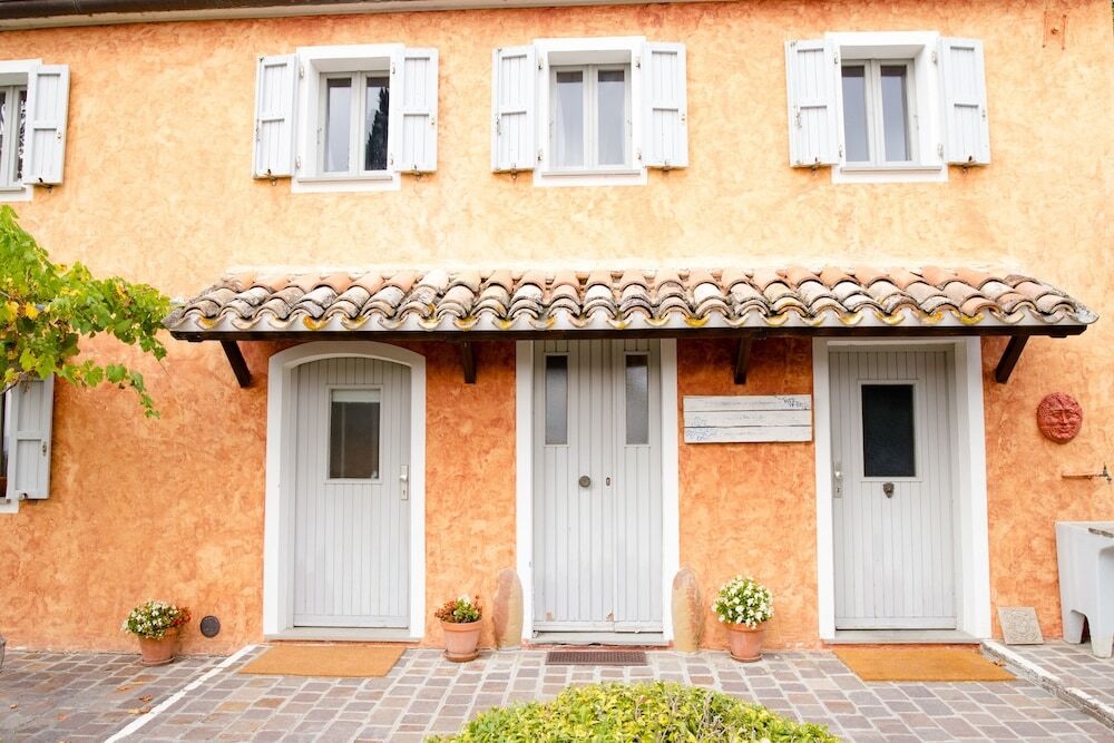 Home Set In Olive Grove With Stunning Views