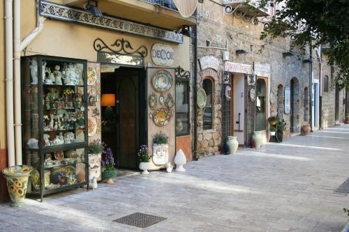 La Pigna Bianca Room and Breakfast