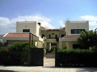 Aigialis Apartments & Studios