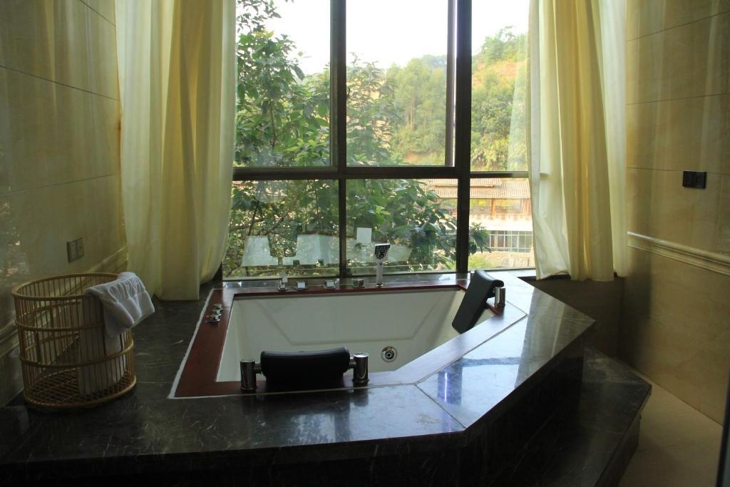 Long Men Shui Du Yang Xin Valley Hot Spring Hotel