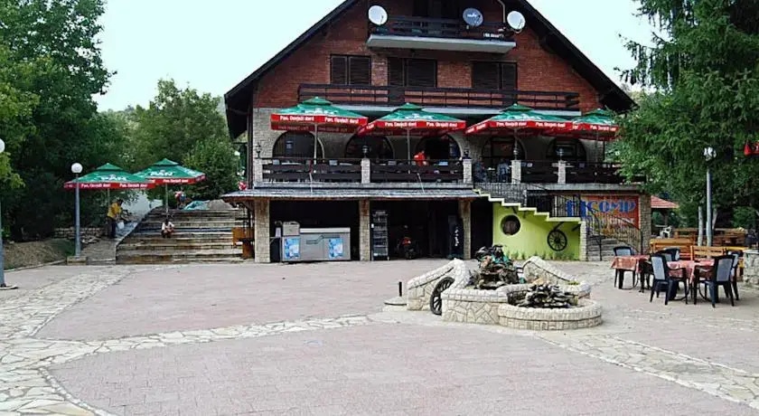 Amer Pier 2