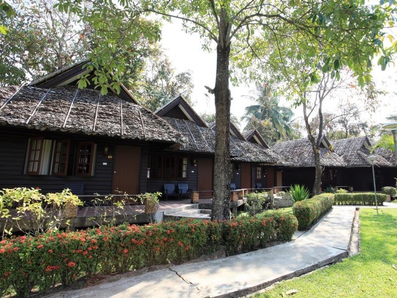 Golden Pai & Suite Resort