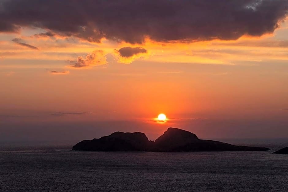 A New U Country Cottage