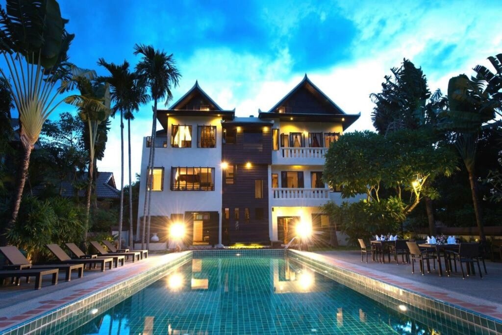 Initial Dawn Riverside Villa