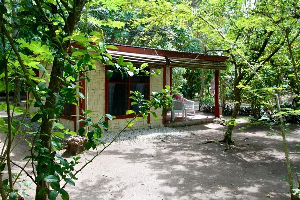 Dolphin Bay Divers Retreat