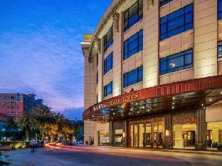 La Palazzo Hotel