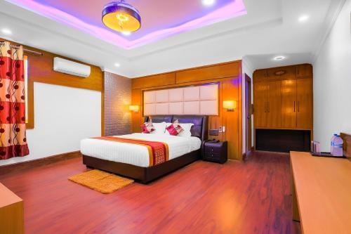 OYO 435 Hotel Intourist Palace