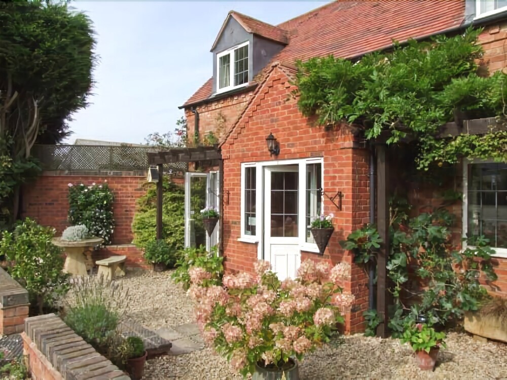 Mole End Holiday Cottage