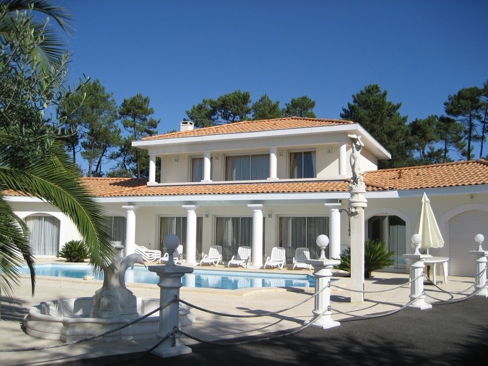 Mansion With In Tarnos With Private Pool Enclosed Garden