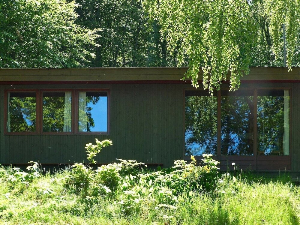 Gorgeous Holiday Home In Ry Right By The Lake