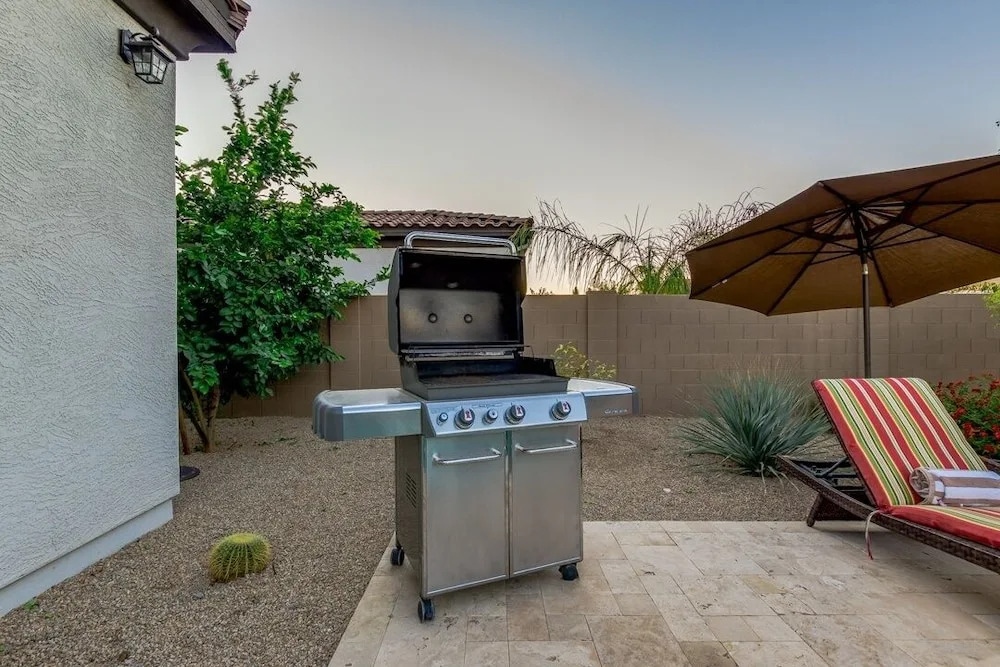 Heated Pool, Spa, Fire Pit, Very Luxury + Sleeps 9! By Redawning