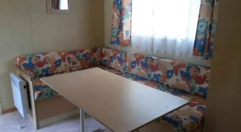 Le Camping De Villandraut