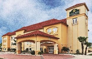 La Quinta Inn & Suites by Wyndham Raymondville