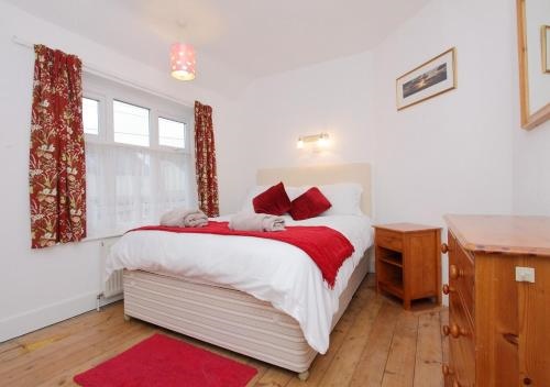 Large Cosy House Ideal For Corporate Lets