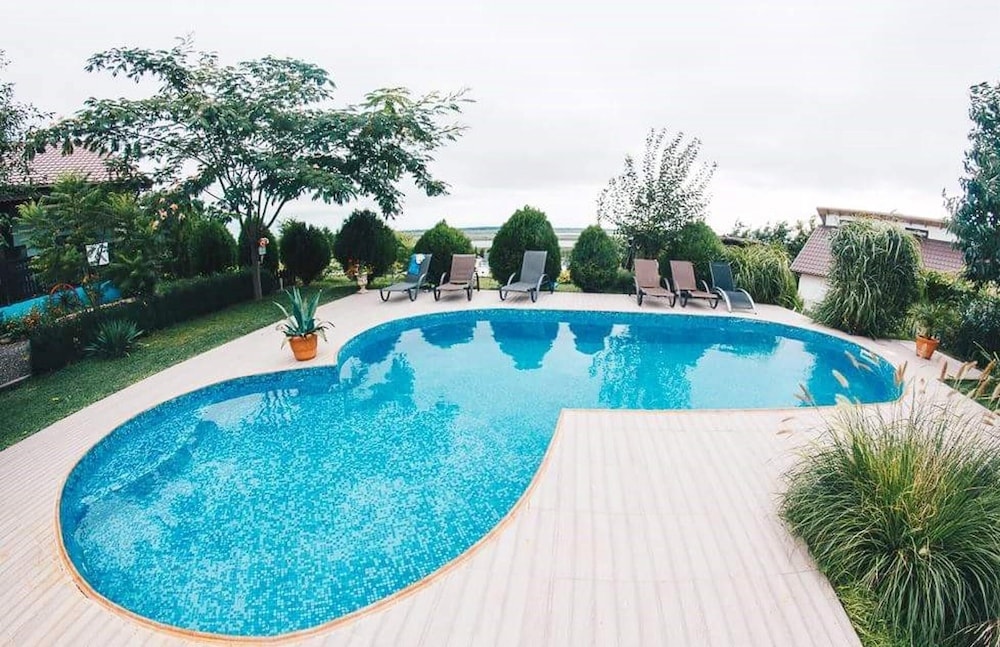 House With 2 Bedrooms in Somova, With Shared Pool, Furnished Garden and Wifi