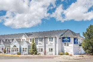 Microtel Inn & Suites by Wyndham Raton