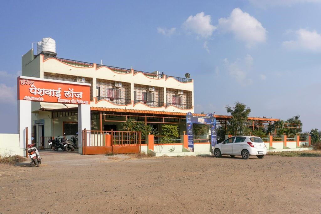 Hotel Peshwai Lodge by OYO Rooms